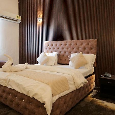 Hotel Kuber Rai Экстерьер фото