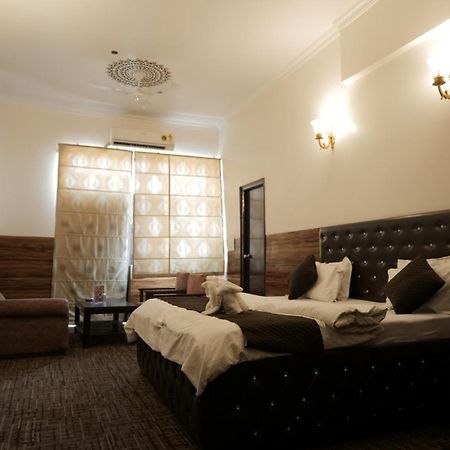 Hotel Kuber Rai Экстерьер фото