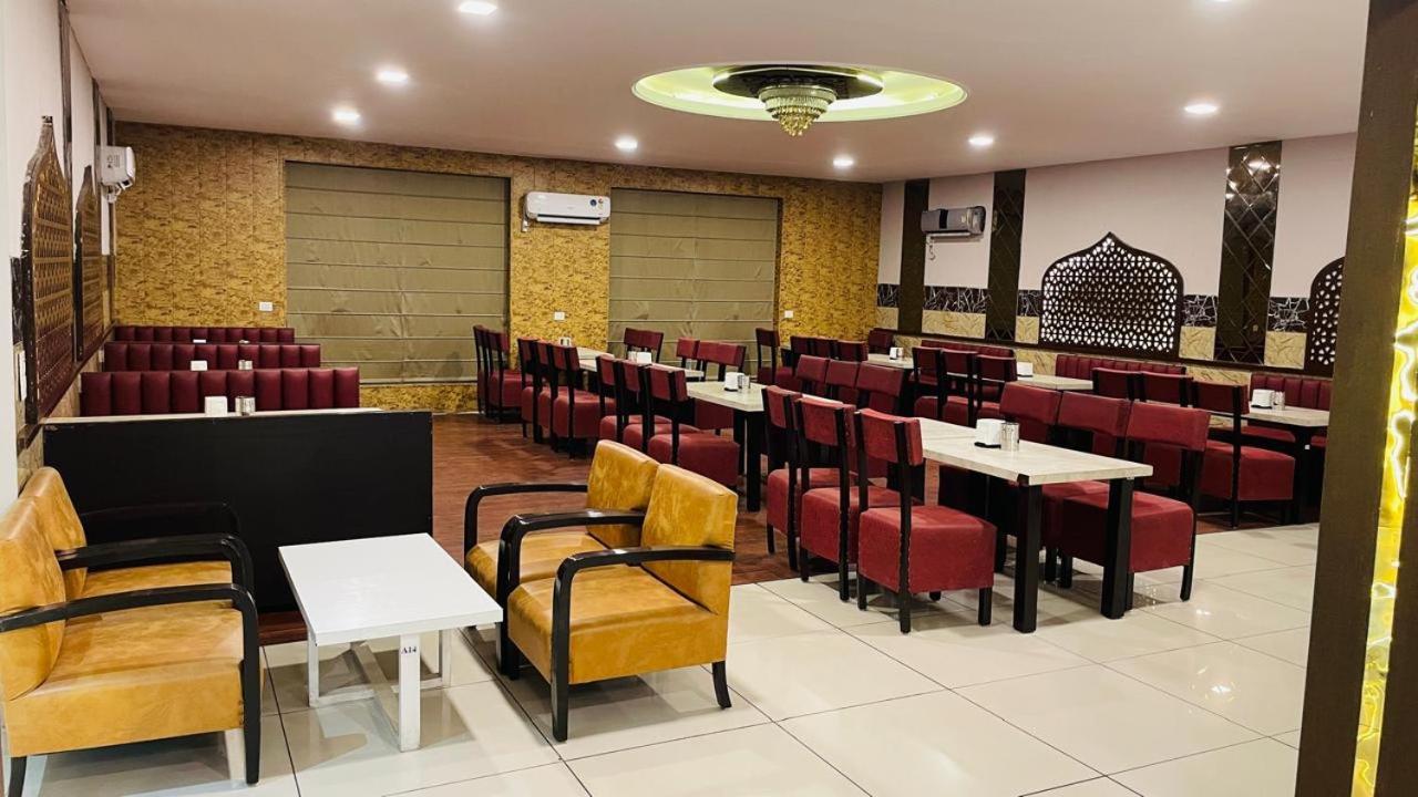 Hotel Kuber Rai Экстерьер фото