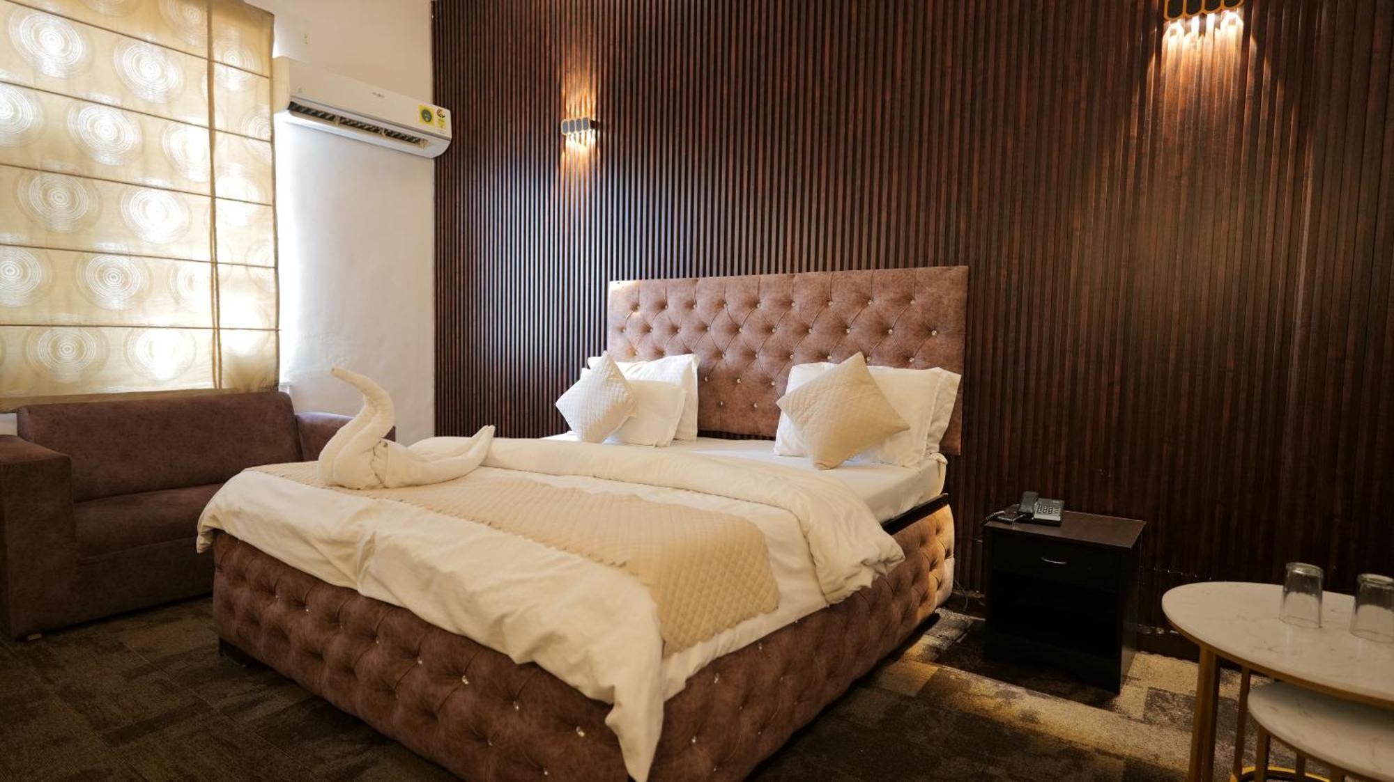 Hotel Kuber - Sonipat Murthal Rai Экстерьер фото